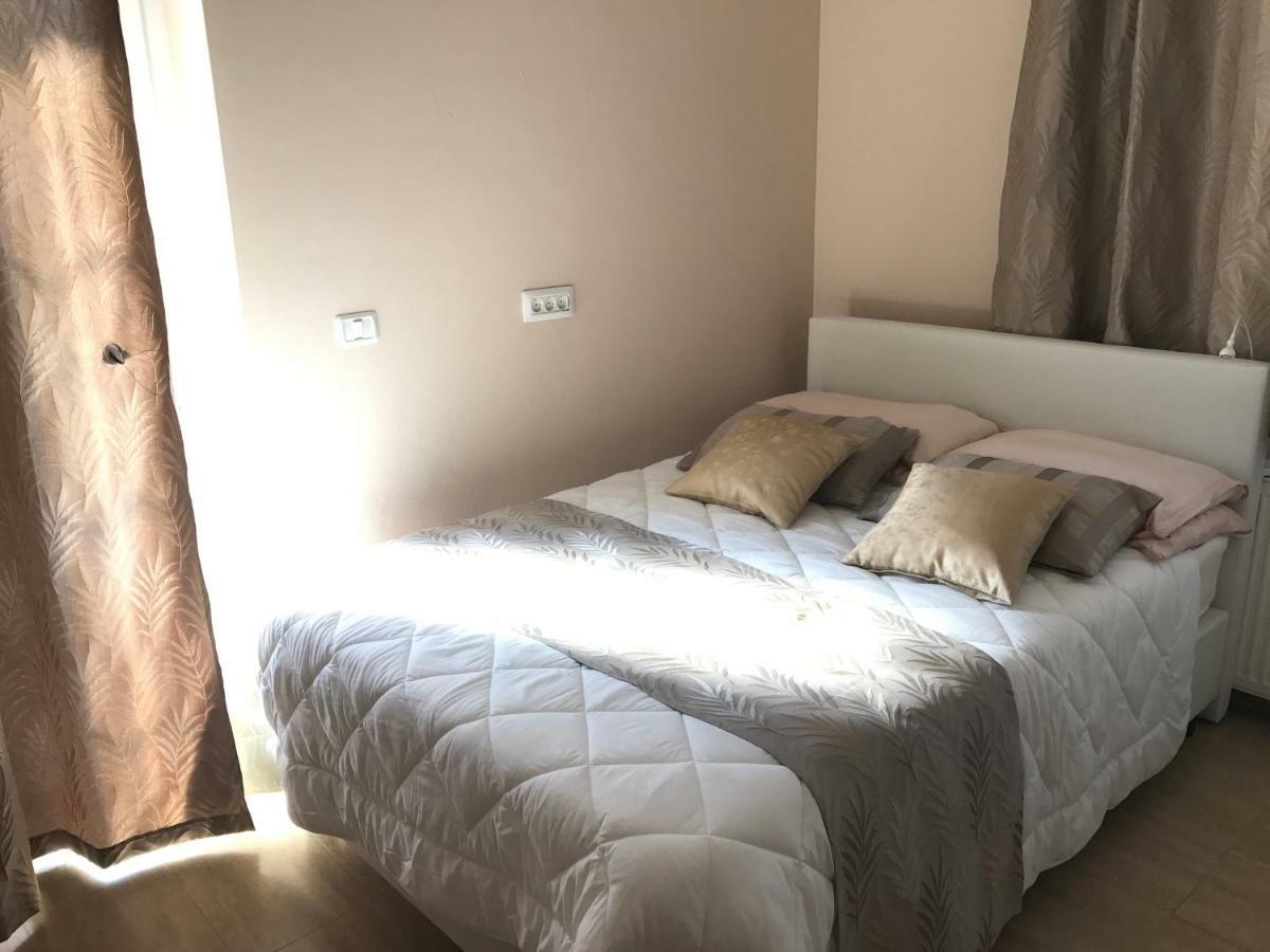 Linden Garden Apartment Постойна Экстерьер фото