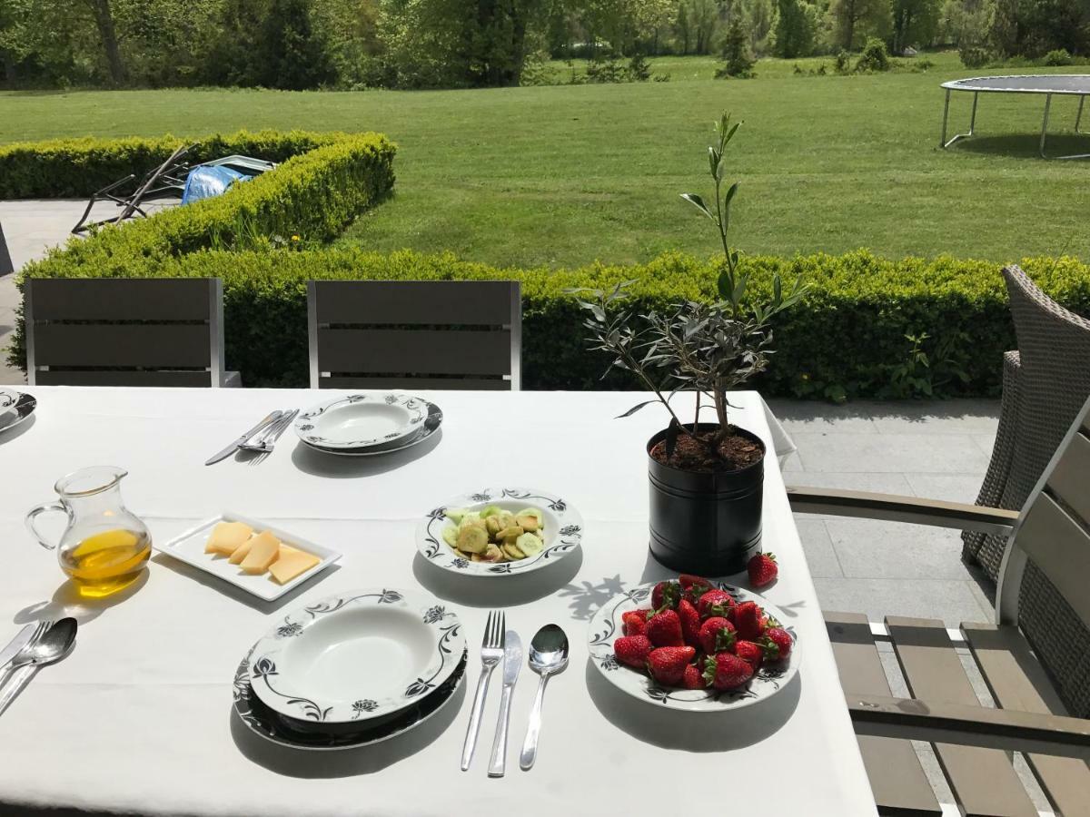 Linden Garden Apartment Постойна Экстерьер фото